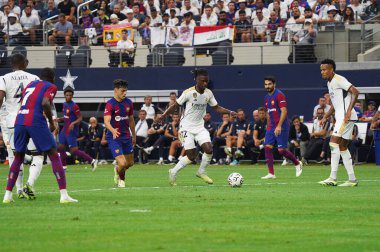 Tranh cãi trọng tài sau trận Barcelona vs Real Madrid