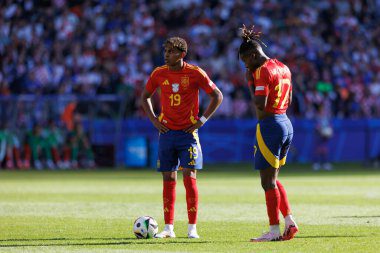 Mbappe thua đau, Lamine Yamal tiếp tục toả sáng