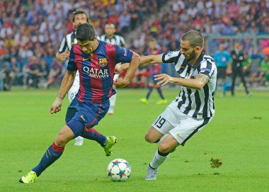 Suarez khen hai sao trẻ ấn tượng nhất của Barca