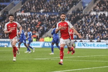 Arsenal hụt hơi cuộc đua vô địch Ngoại hạng Anh